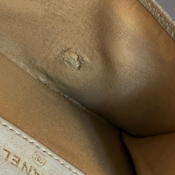 CHANEL Caviar Skin CoCo Mark Bifold Wallet Purse - Picture 14 of 14